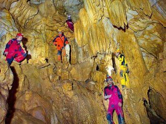 caving Indonesia